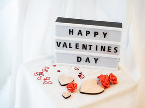 Romantic Valentine's Day Table Decorations