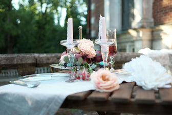 Creating Romantic Outdoor Dinner Experiences