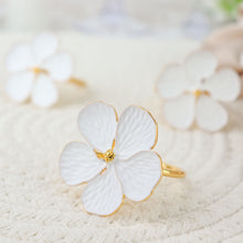 White And Gold Metal Flower Napkin Rings 4 Pack