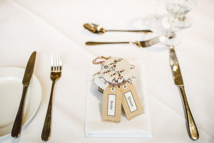 Table setting with place cards