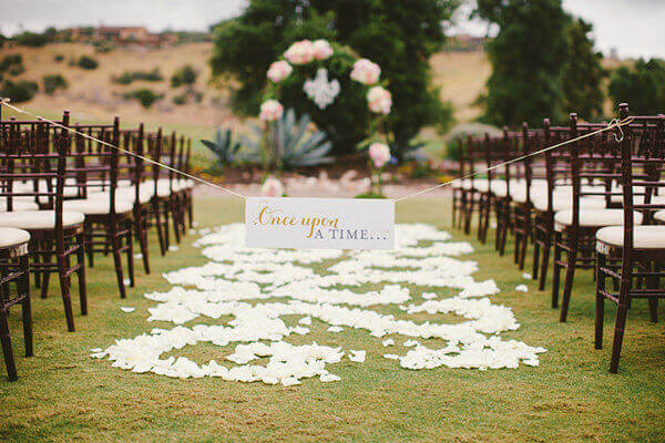 Fairytale Cinderella Wedding Ideas for True Romantics