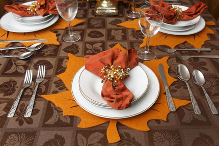 Fall in Love with These Five Fun & Fearsome Fall Inspired Place Settings