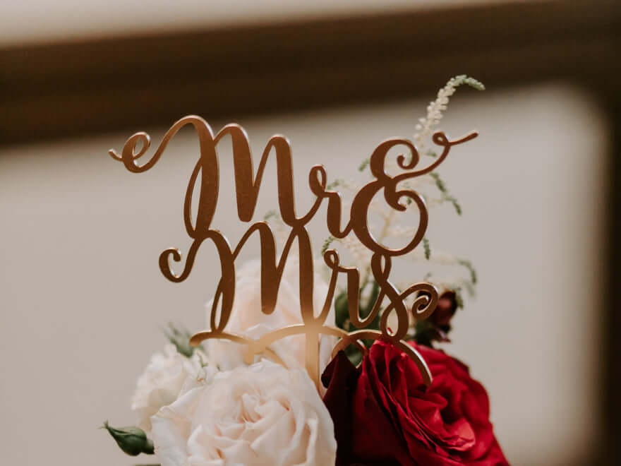 How Big Is A Wedding Cake Topper?
