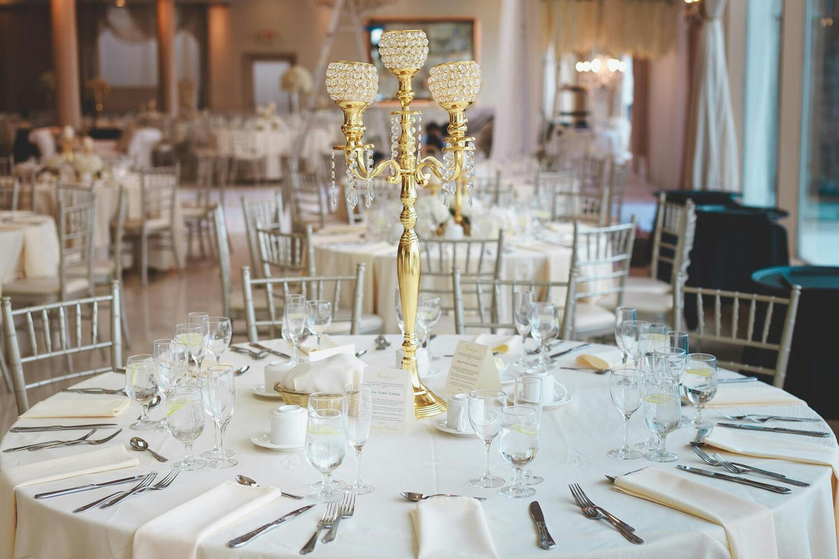 Why Couples Are Choosing Round Tables – Creative Ways to Style and Arrange