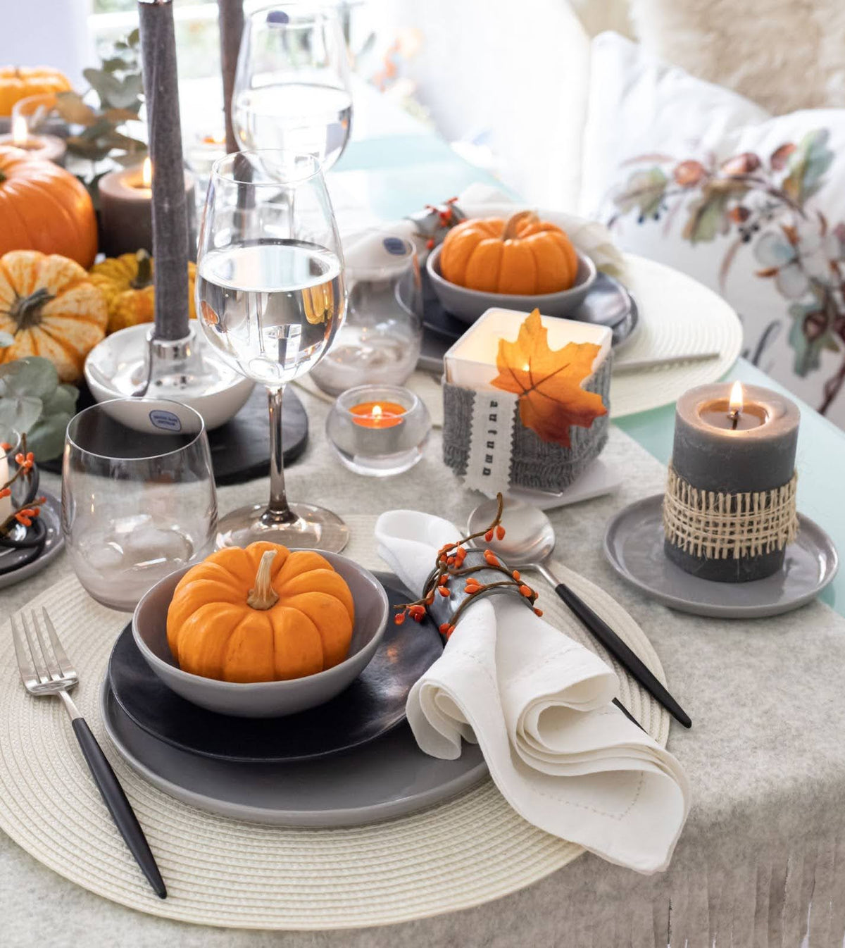 Thanksgiving Table Decor with Earthy Tones
