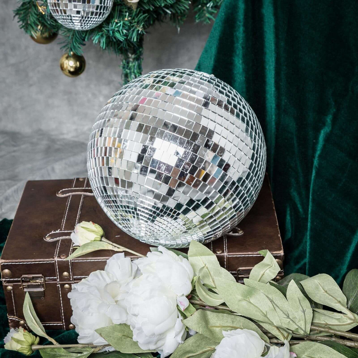 Three Themes to Spice Up Your New Year’s Eve