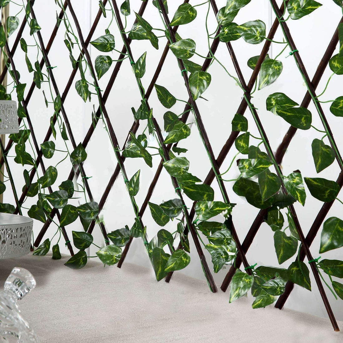 expandable wooden trellis Expandable Wooden Lattice Fence With Artificial Ivy Leaf Trellis Vines, Accordion Backdrop Fencing 17"x95"