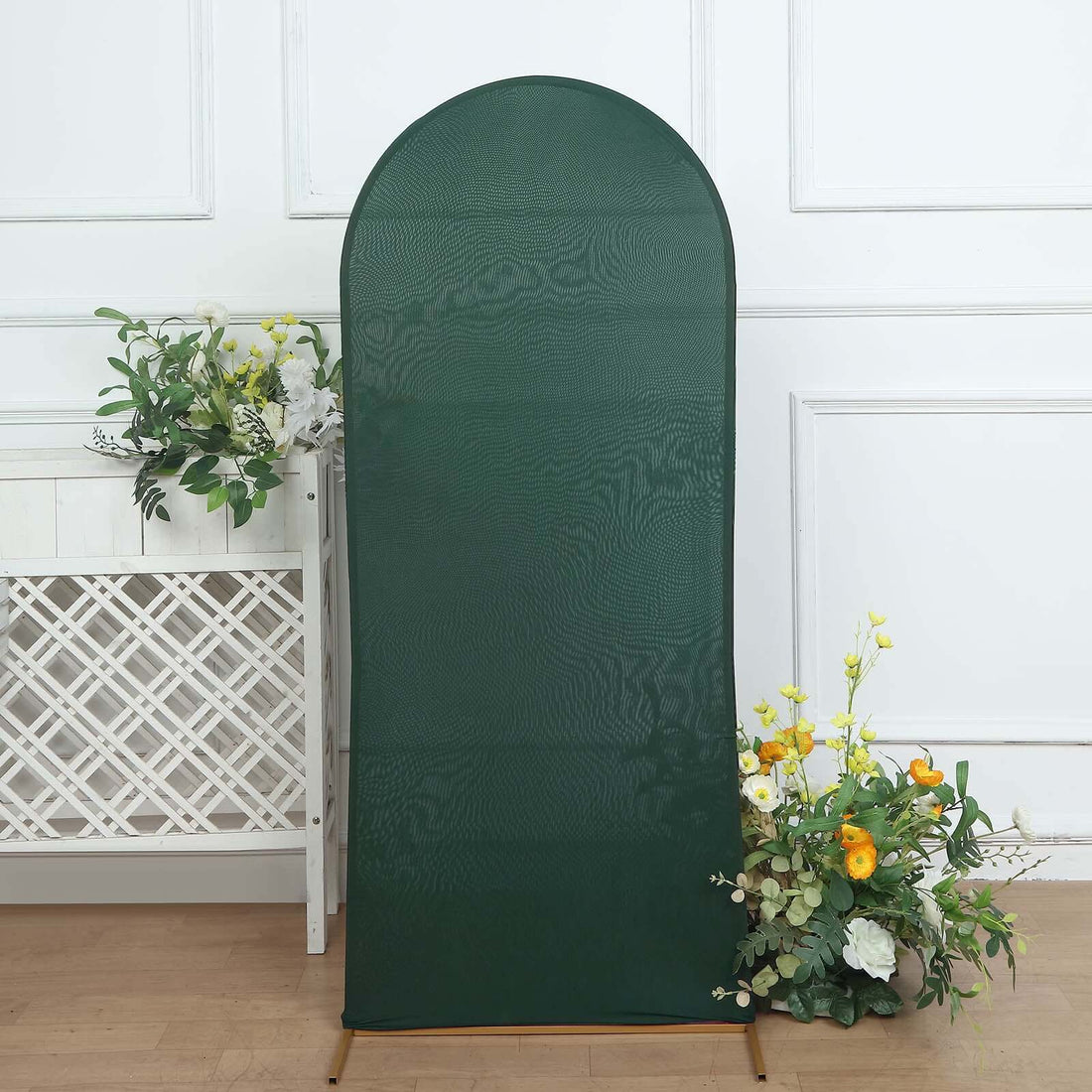 Green garden privacy screen with floral accents