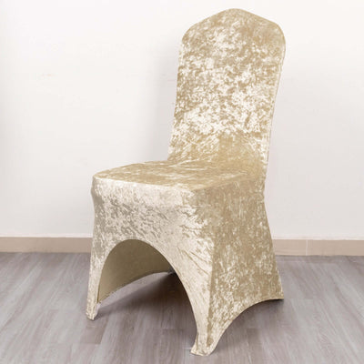 Velvet dining chair with a unique shape and soft texture
