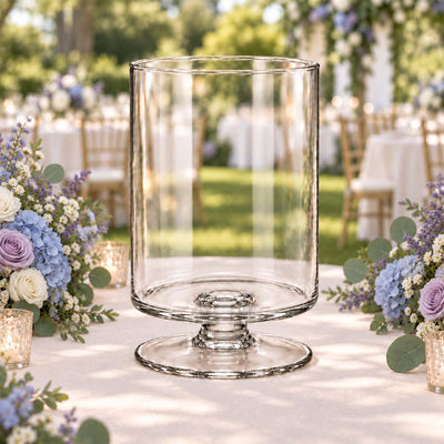 Clear glass centerpiece vase for elegant outdoor wedding table décor