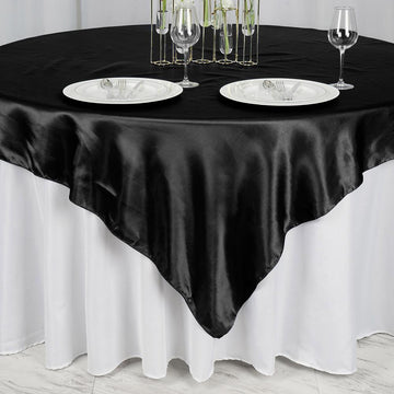 Create a Swanky Urban Look with the Seamless Square Tablecloth