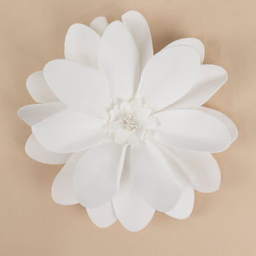Life-Like White Dahlia Flower Heads: Beauty in Every Detail
