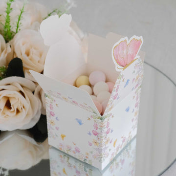 <strong>Pretty White Pink Spring Floral Candy Gift Boxes</strong>