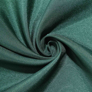 Create a Stunning Tablescape with the Hunter Emerald Green Seamless Polyester Rectangular Tablecloth