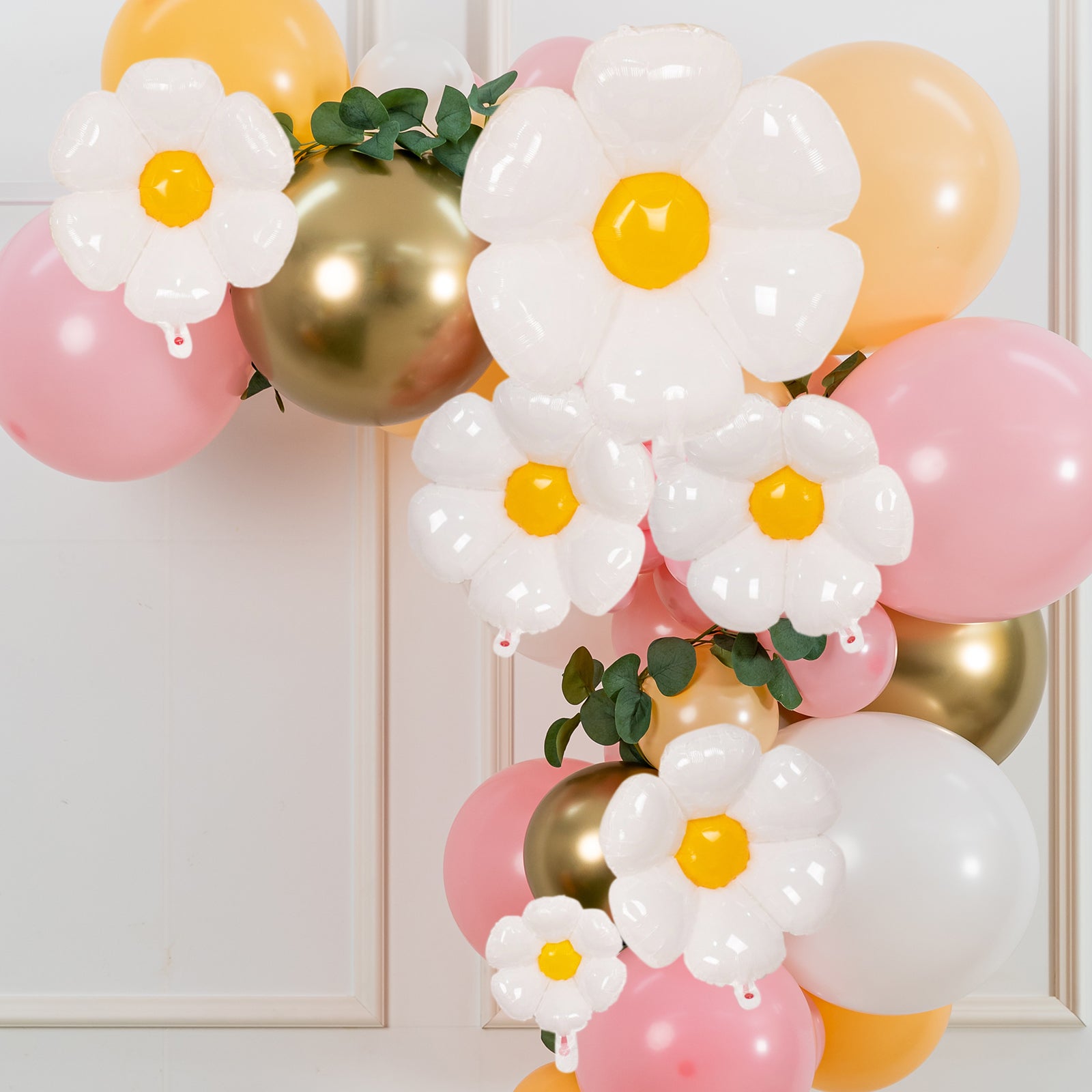 White Daisy Flower Mylar Foil Party Balloons