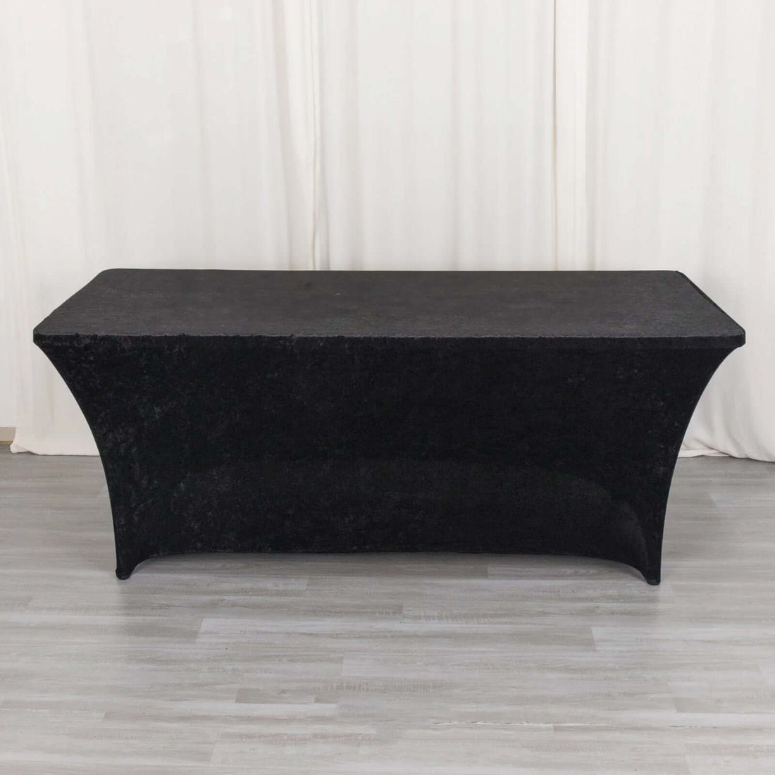 Black table cover for events and parties, featuring a sleek, modern design.