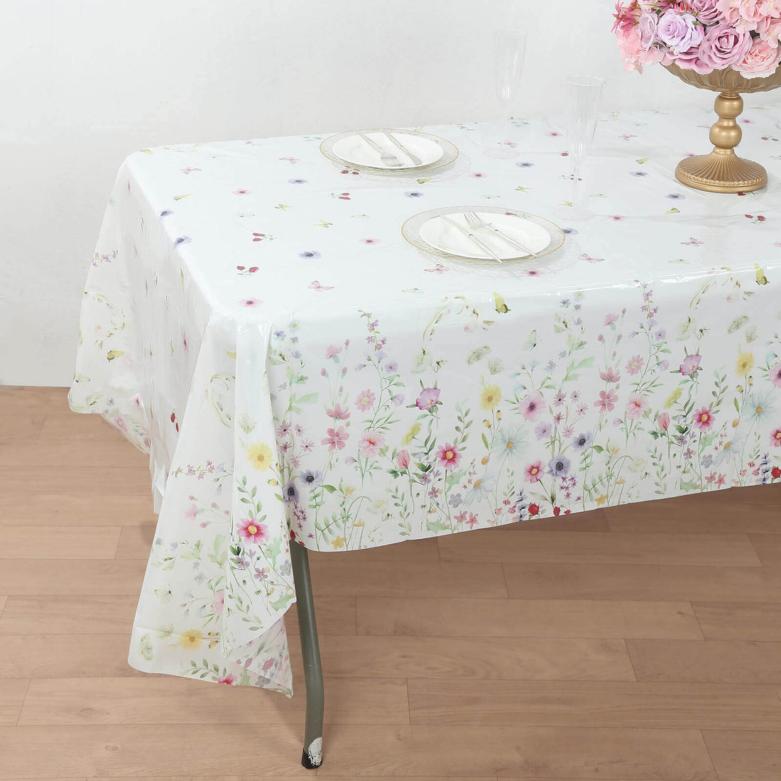 5pk Plastic Tablecloths PVC Waterproof White/Green | eFavormart