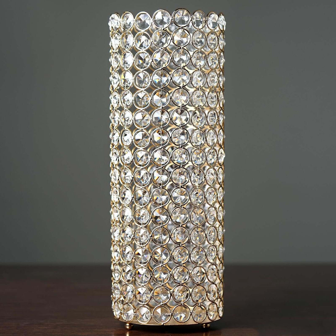 Elegant crystal table lamp with a shimmering design.