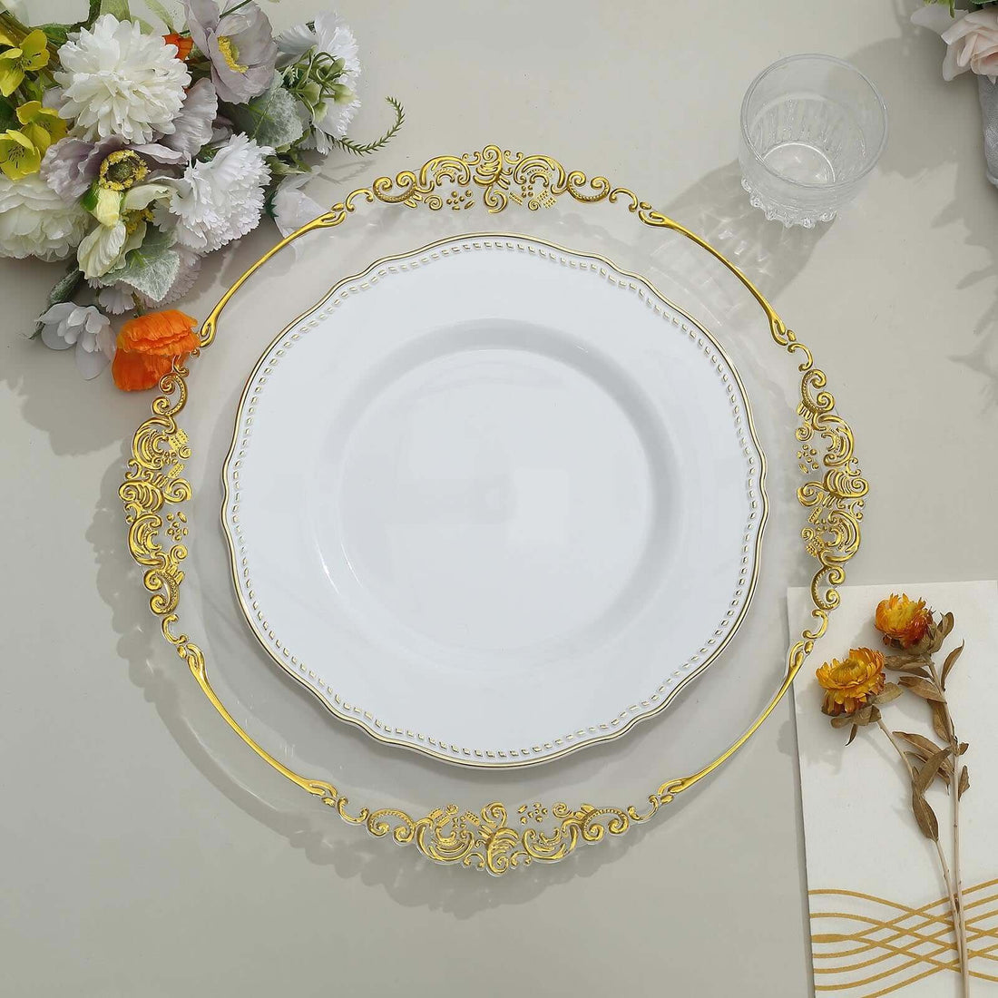Plastic Scalloped Dinner Plates 10