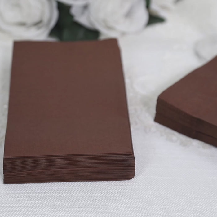 Cinnamon brown 2-ply paper napkins for dinner parties, 50-pack.