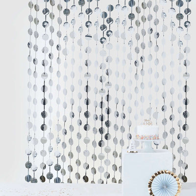 Silver Round Chain Foil Fringe Curtain Party Backdrop, Metallic Silver Tinsel Streamer Party Decor - Door Window Foil Curtain 3ftx6.5ft