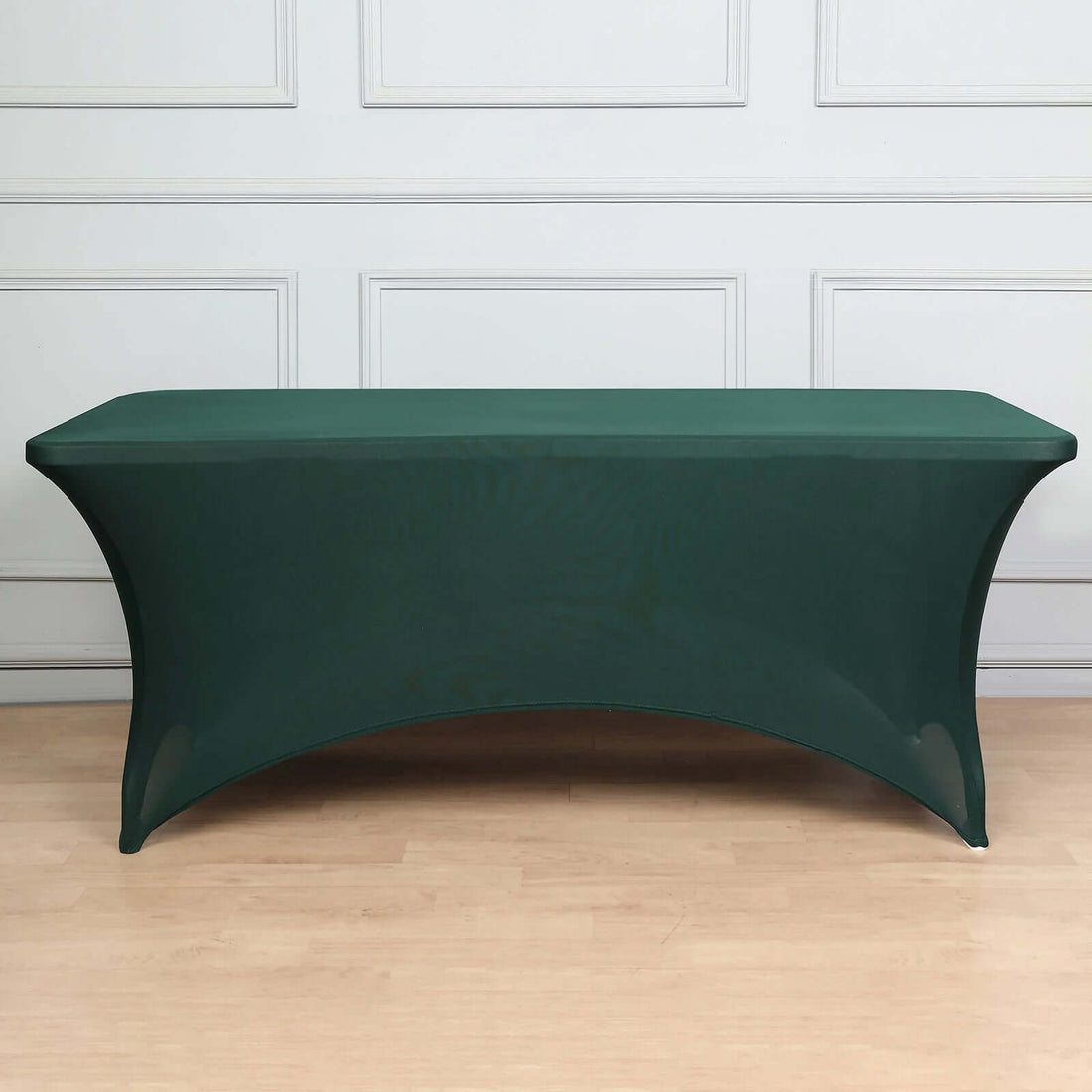 Green fitted table cover for events and gatherings