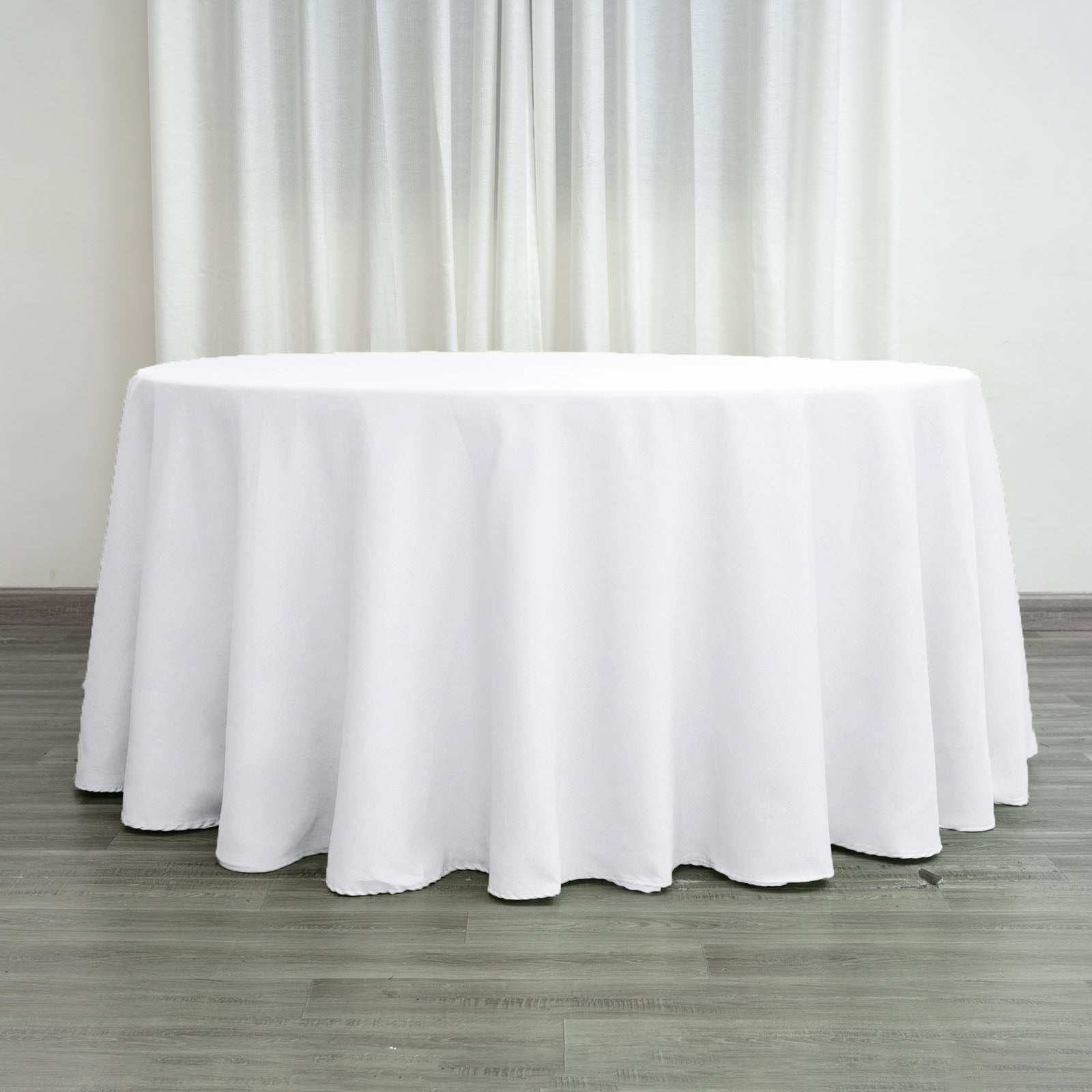 Should Tablecloths Touch The Floor