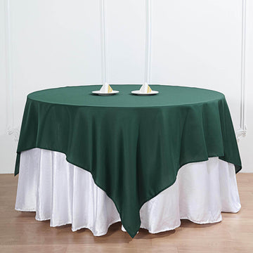 Create a Chic and Elegant Table Setting with the Hunter Emerald Green Square Seamless Polyester Table Overlay