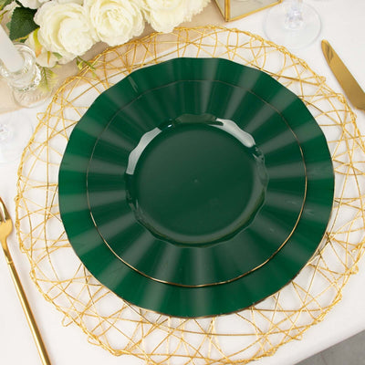 Green decorative plate with gold rim on a gold wire base.