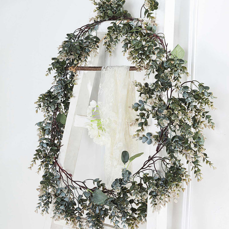6 Feet Frosted Green Eucalyptus and Boxwood Leaf Garland Vine