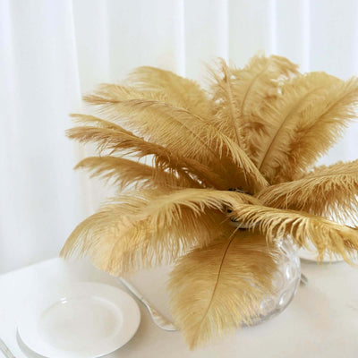 Dried golden pampas grass bouquet in a clear vase.
