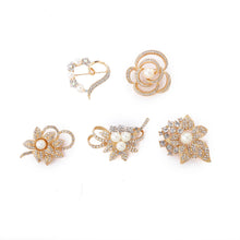 5 Pieces Floral Assorted Gold Plated Pearl & Rhinestone Brooches Sash Pins