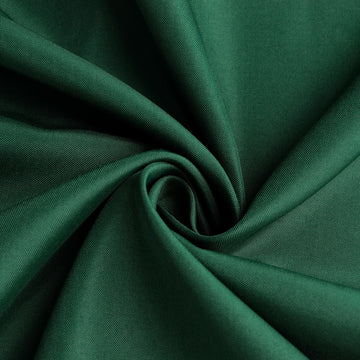 Transform Your Tables with the Hunter Emerald Green Seamless Polyester Round Tablecloth 120