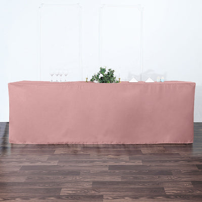 Pink table cover for events and parties, styled for an elegant look.
