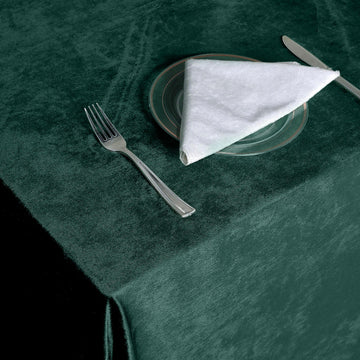 Elevate Your Event Decor with the Hunter Emerald Green Premium Velvet Rectangle Tablecloth